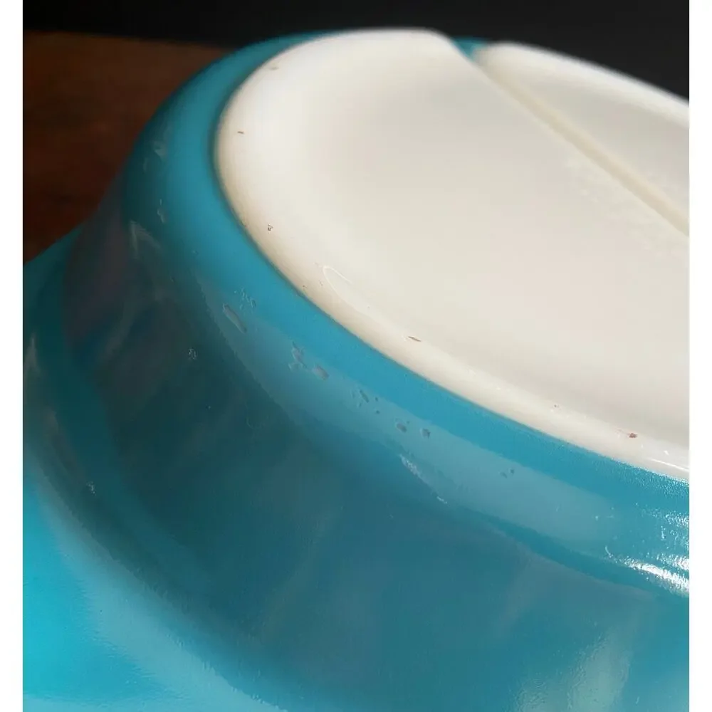 Vintage PYREX Blue 1.5qt Casserole Dish w/Divider
